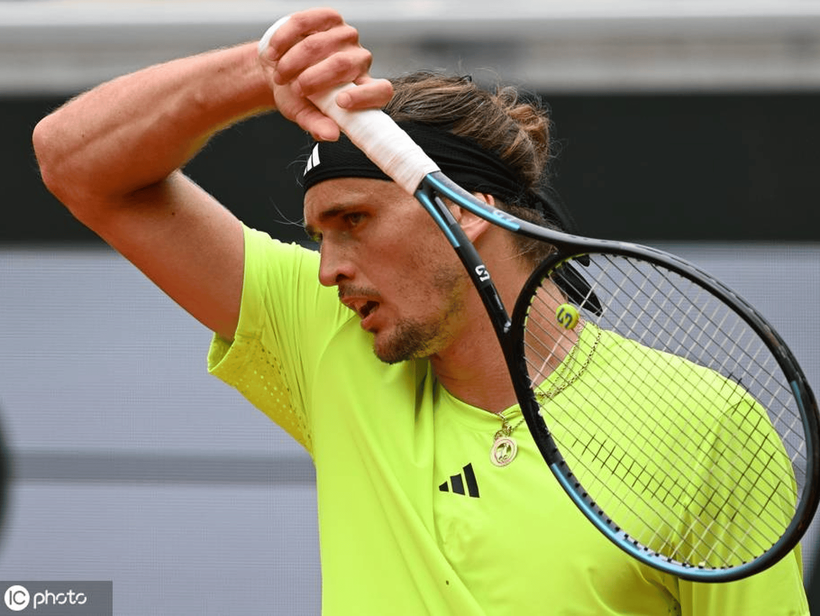 爱游戏官方入口-法网险胜戴维斯杯，兹维列夫扛起全队