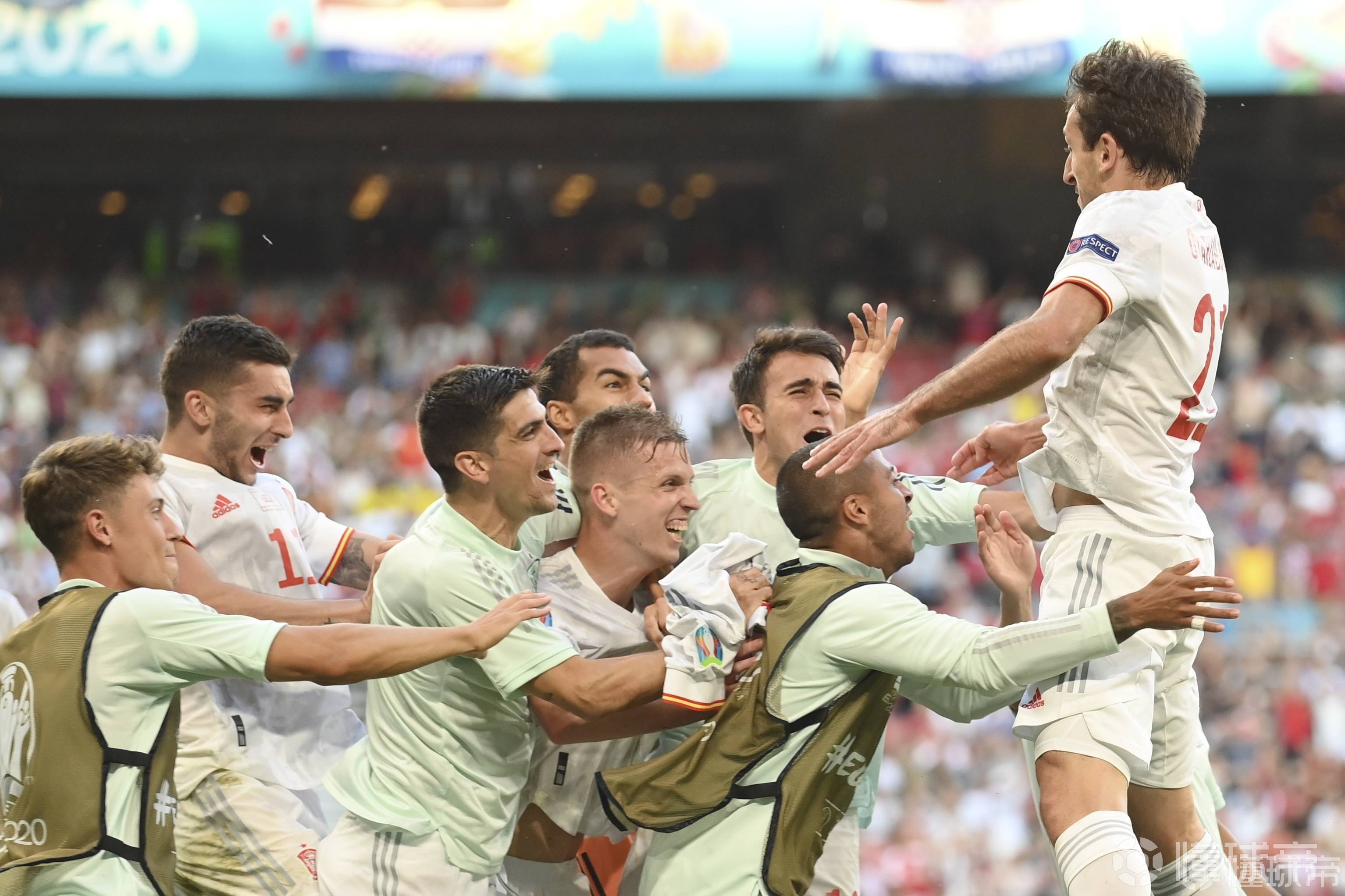 爱游戏APP-乌克兰碾压那不勒斯,奥亚尔萨瓦尔带队取胜