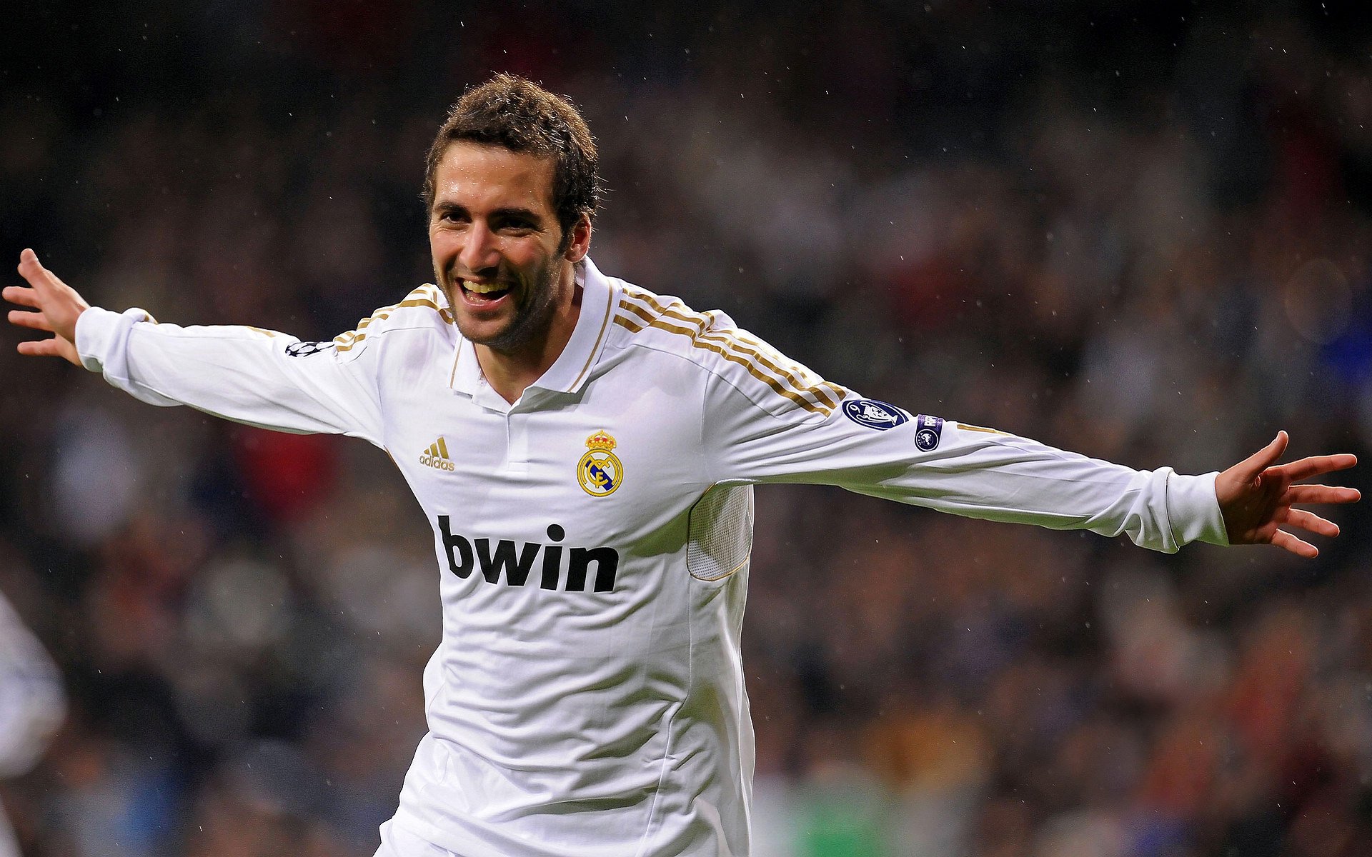 爱游戏官方-曼城争冠战，比利时基因觉醒，德里赫特刷新纪录改写英超铁律