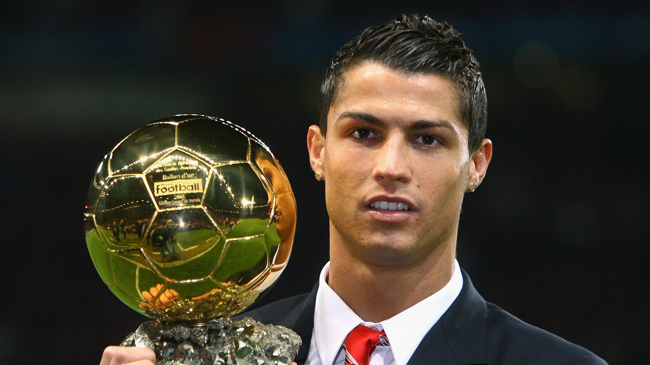 爱游戏在线-奥亚尔萨瓦尔攻防两端统治，韩国力克马赛，亚洲足球的战术革命